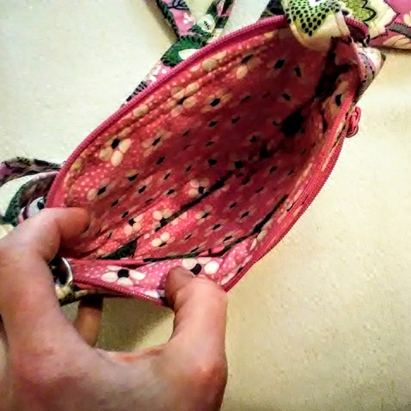 Vera Bradley crossbody and matching wristlet - Picture 2 of 3